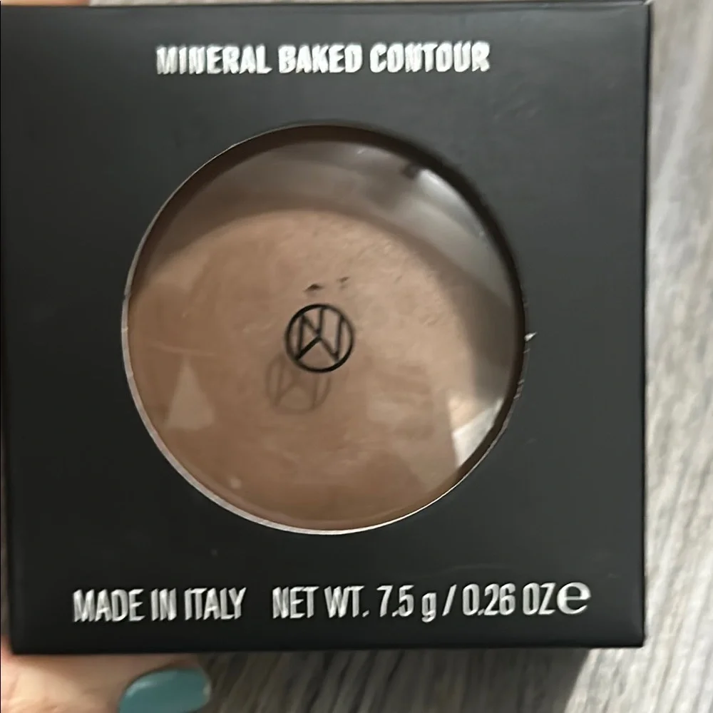IL Makiage MINERAL BAKED CONTOUR INSTANT SCULPTING CONTOUR -SCUSE ME